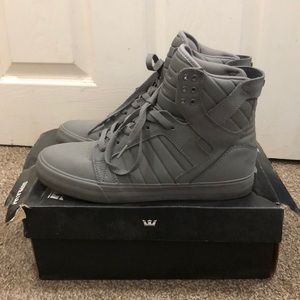 Supra Grey sky top
